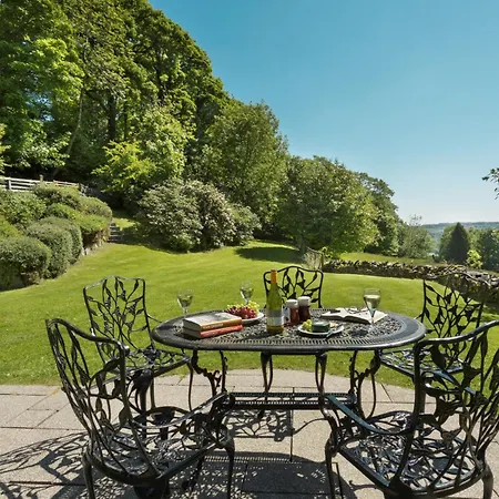 4 Bed In Near And Far Sawrey Llh45 *