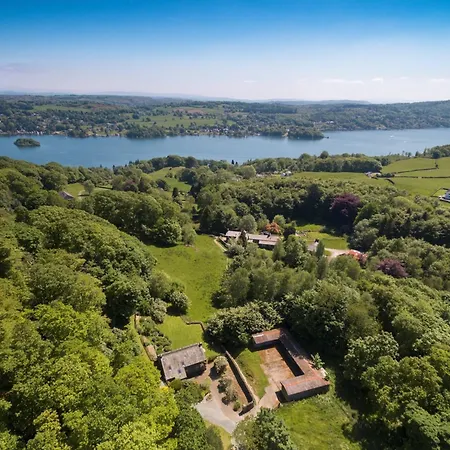 4 Bed In Near And Far Sawrey Llh45 Near Sawrey