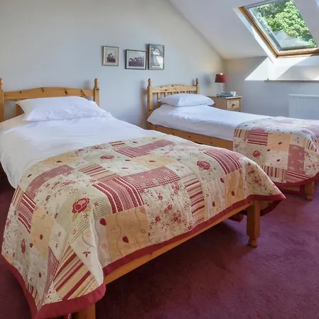 Vakantiehuis 4 Bed In Near And Far Sawrey Llh45 *